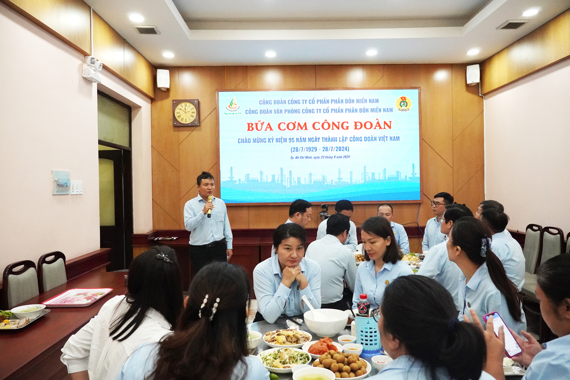 “Bữa cơm Công đoàn” gắn kết đoàn viên, người lao động