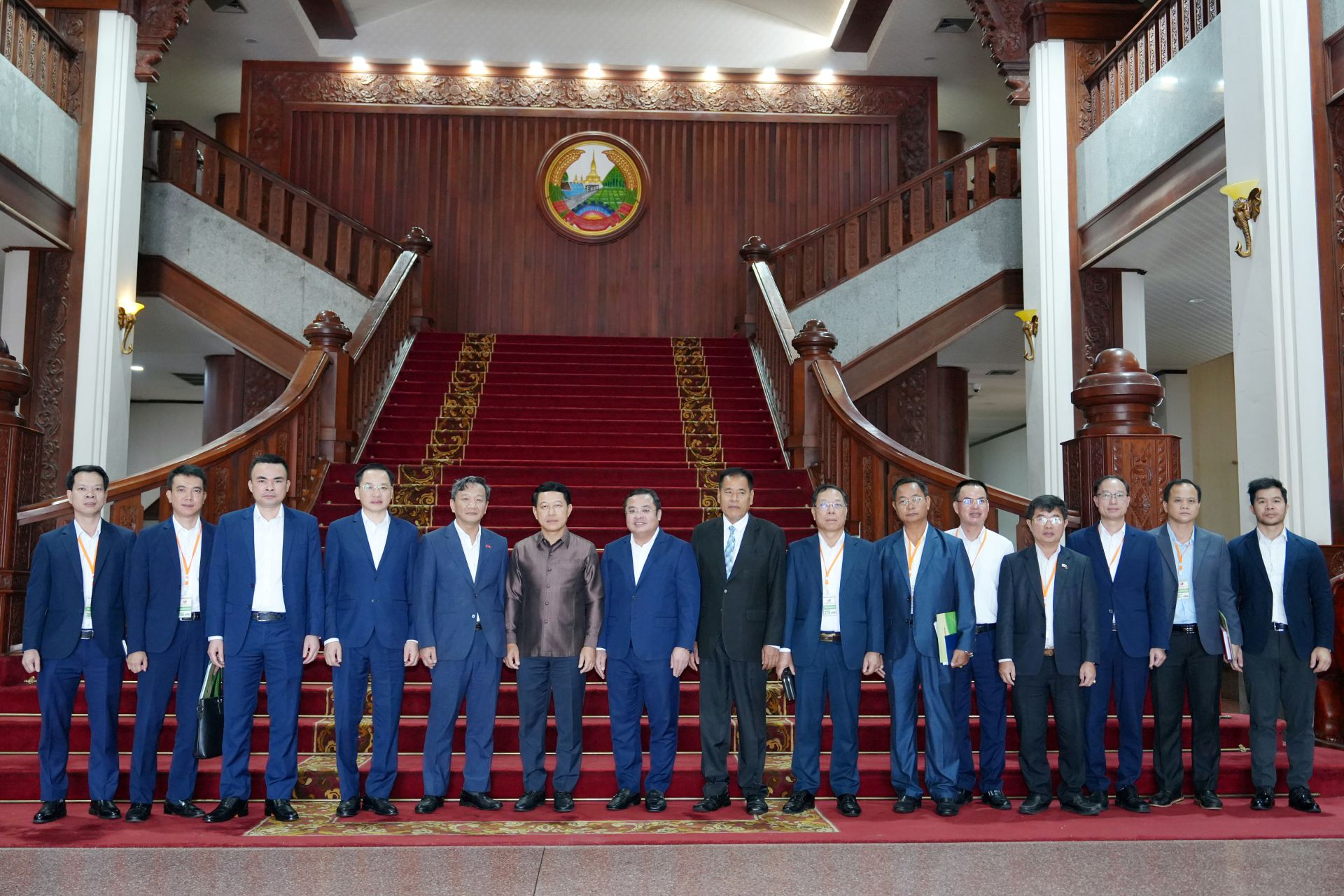 Vinachem Reports Progress of the Potash Rock Salt Project to Lao Deputy Prime Minister Saleumxay Kommasith