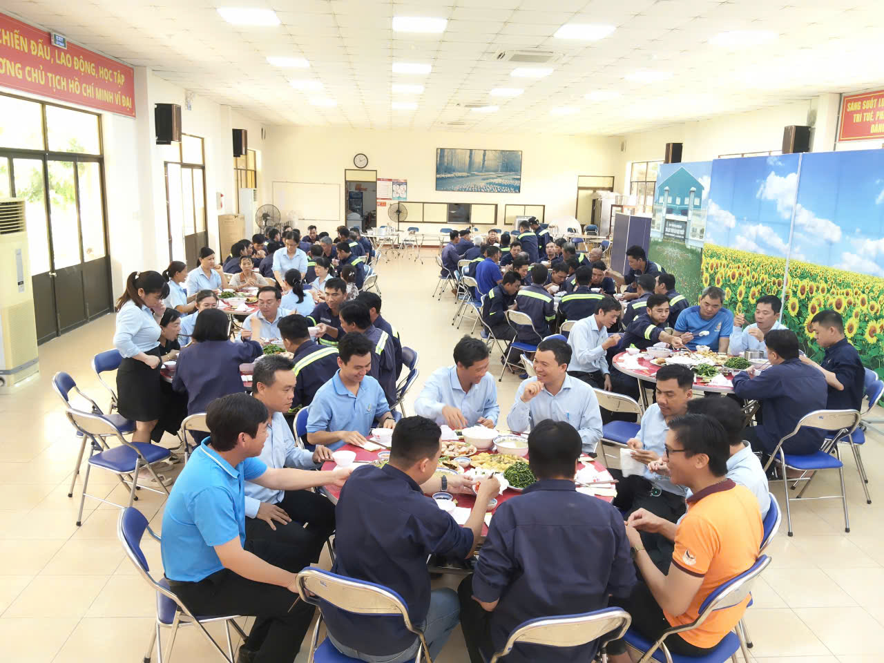 “TRADE UNION MEAL” – A TABLE THAT CONNECTS AND SHARES LOVE
