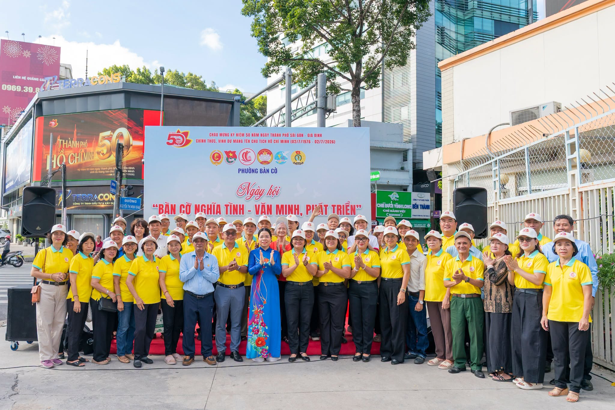 NGÀY HỘI “BÀN CỜ NGHĨA TÌNH – VĂN MINH, PHÁT TRIỂN”
