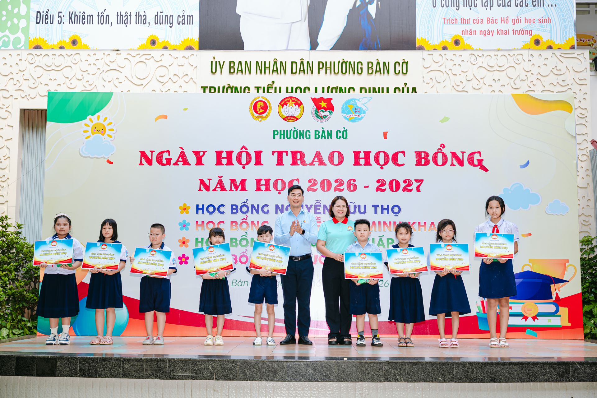 PHÂN BÓN MIỀN NAM ĐỒNG HÀNH CÙNG CHƯƠNG TRÌNH HỌC BỔNG NGUYỄN HỮU THỌ PHƯỜNG BÀN CỜ